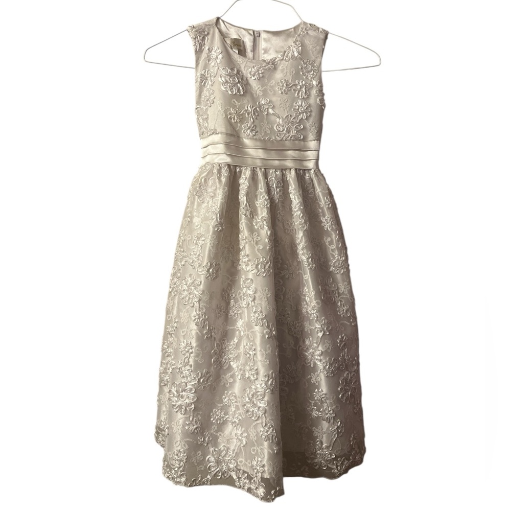 American Princess White Floral Embroidered Dress Size 10